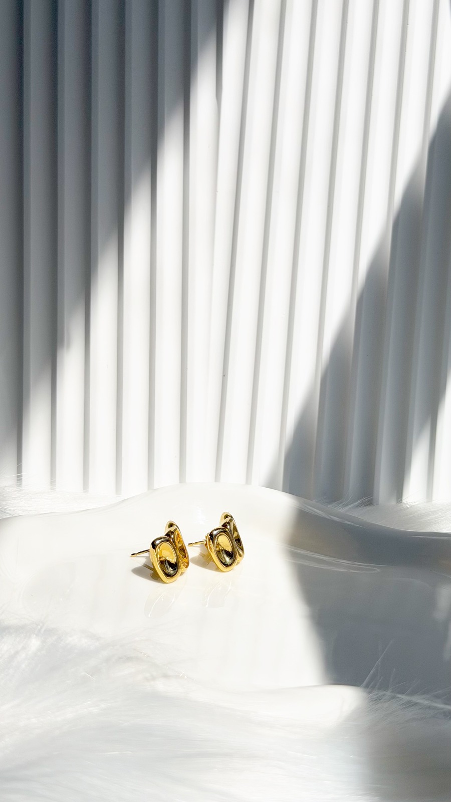 The Solene Gold earrings